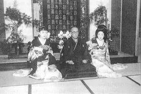 川岛芳子被枪决后，手里紧捏一首诗，揭示日本养父对她的残酷羞辱图片