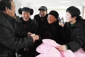 农村养老保险每年交300元，上交15年，60岁后领多少养老金？图片