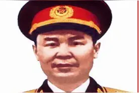 韦国清：从农民到上将，毛泽东亲点他去越南，奠边府一战痛击法军图片