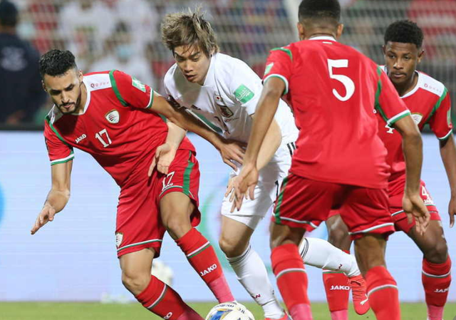 12强赛-日本客场1-0阿曼迎三连胜升至第二 伊东纯也破门下轮战国足