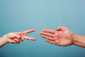 永远不要告诉身边人：提高剪刀石头布胜率的方法图片