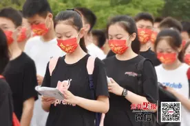 高考大片“上映”！今朝初试锋芒，明日长风破浪图片