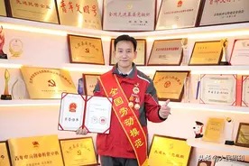宋学文：有速度更有温度的快递小哥图片
