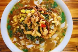 痛风患者不能吃面？医生辟谣：面条和米粉可以吃，浇头和汤须掂量图片