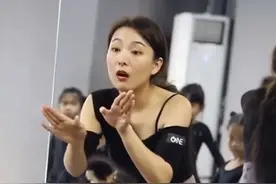 三亚拉丁舞老师“魔性教学”火了，全程激情澎湃，网友：我也要学图片