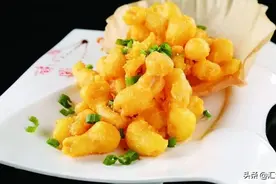 咸蛋黄焗白玉菇、麻辣卤牛腩、小煎鸭图片