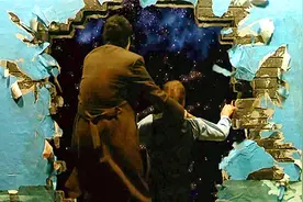 二人砸开城市尽头的墙，发现外边是浩瀚的宇宙，这下慌圈了