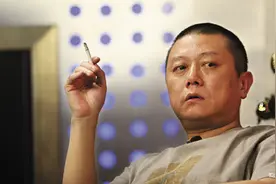 62岁王朔回顾前半生,分手后仍随叫随到,爱情是把自己变成附属品?图片