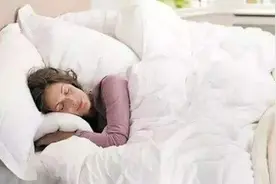 焦虑抑郁失眠都是一场思维的骗局，把自己抽离出来，你才能战胜它图片
