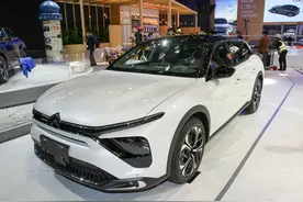 价位13-18万，该选雪铁龙凡尔赛还是吉利星越L?图片