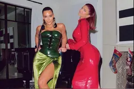 金卡戴珊和妹妹凯莉合体，姐妹俩穿礼服太养眼，离婚危机不影响图片