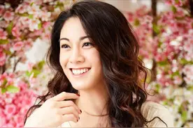 渣人终被渣？劈腿成瘾连甩刘恺威陈豪后，她也惨遭富商男友退婚了图片
