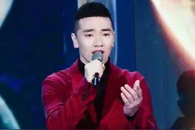 王琪央视春晚独唱《可可托海的牧羊人》，成功逆袭闪耀华人圈图片
