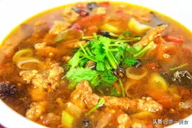 天一凉，河南人就馋这锅大烩菜！十几块钱做一锅，连汤都喝完、香图片