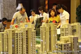 卖出一套100万的房子，售楼小姐能拿多少提成看完想改行图片