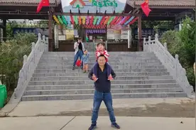 宝爸抱起3岁娃，瞬间腰不会动了，30+需要注重自己的免疫力了图片