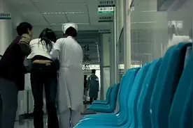 故事：女孩吃火锅后惨死，不料饮料盒上的一个针孔，竟帮警方破案图片