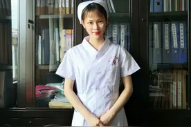 我，21岁，刚成为护士，不幸遭遇车祸，下肢瘫痪，但我想站起来图片
