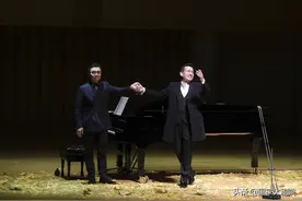 中国艺术歌曲百年——男低音歌唱家彭康亮带你赏听《大江东去》| 国家大剧院经典艺术讲堂线上课堂图片