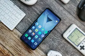腾讯黑鲨游戏手机3：一部加了通讯功能的游戏机图片