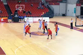 2020赛季全国男子篮球联赛在汉开幕，武汉当代最后时刻118比122惜败卫冕冠军图片