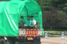 “晕车考生专用敞篷车”火了！网友：莫名可爱图片