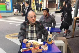 卢海鹏：周润发的班长，抛妻弃子自毁星途，晚年生病靠古天乐救助图片