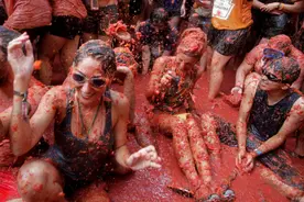 西班牙冷知识13则：合法裸奔、时间错位、女王不洗澡...图片