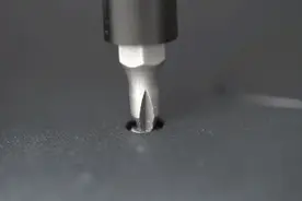 匹敌德国战车还是花瓶设计？迈巴赫级合金钢批头，男人的硬核玩具图片