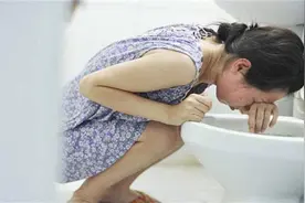 怀孕后，为什么有的孕妇经常吐，有的却从来不吐？原来和胎儿有关图片