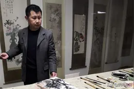 何云伟，删除了与侯耀华和姜昆的合影，也清理了有关德云社的内容图片