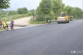 本月底计划通车 G206威汕线牟平栖霞界至王格庄段加紧施工图片
