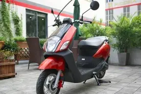 新国标正式实施，电动车变为电摩车！售价4780元，高端车型亮相图片