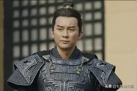 刘备称帝后，给张飞马超黄忠封侯了，为何不肯给关羽赵云封侯图片