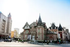 中国第一条俄罗斯风情街，保留了三座百年老建筑图片