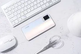身材苗条+性能澎湃，这样的vivo S9很难不爱图片