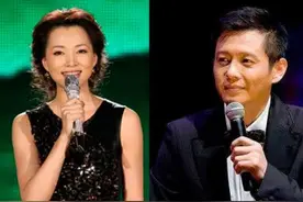 和董卿同居6年，与倪萍是春晚搭档，56岁的程前如今堪称冻龄男神图片