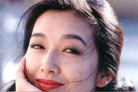 “师奶杀手收割机”江珊情史：闪婚、姐弟恋，年过五旬花落田小洁图片