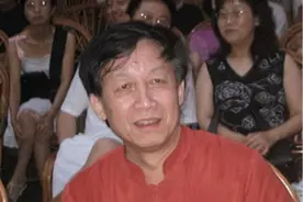 任教十年也没有评上教授，谈易中天与武汉大学的恩怨图片