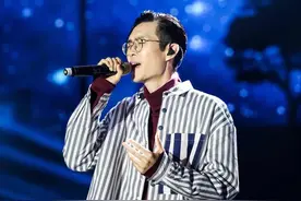 佛系歌王方大同身型瘦削，洋溢艺术家的空灵气质图片