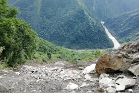 西藏墨脱风景，真正的人间天堂图片