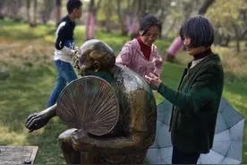父母口中的“不务正业”，却是让别人羡慕的生活图片