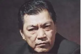 他演了一辈子坏人，娶两房妻子，治病5年花光积蓄，死后葬在村头图片
