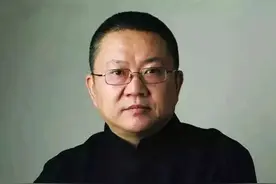 从梁思成骂到自己导师，获建筑界诺贝尔奖，这次他向农民低下了头图片