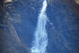 【天府旅游名县创建】松潘西沟匆匆一瞥，偶遇雪崩似瀑布！图片
