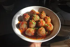 土豆新做法，捏成团子蒸着吃，小巧可爱味道百变图片