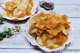 这样做出来的炸薯片，又香又脆，一点不比袋装图片