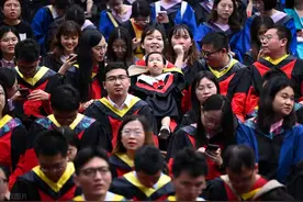 深圳15,000的补贴停发？抢人大战降温，释放了哪3个信号？图片