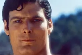 美国精神“超人”克里斯托夫葬礼，高位截瘫坐轮椅9年，总统悼念图片