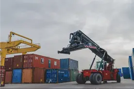 口岸全线停装！中欧班列到底堵哪了？图片